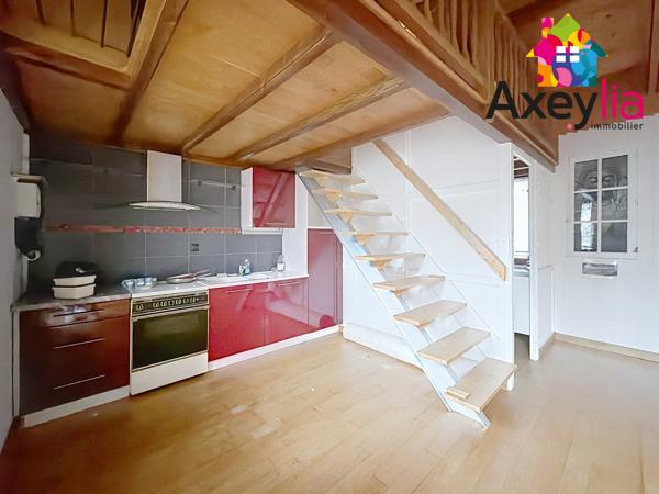 A VENDRE - ROANNE PROCHE CENTRE VILLE - CHALET AVEC JARDIN ET DEUX TERRASSES