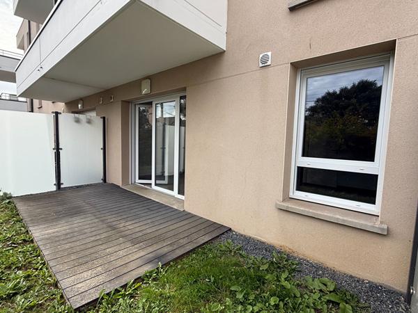 HOPITAL/UNIVERSITE-T2+JARDIN+PARKING