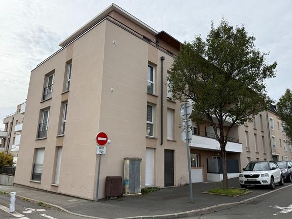 HOPITAL/UNIVERSITE-T2+JARDIN+PARKING