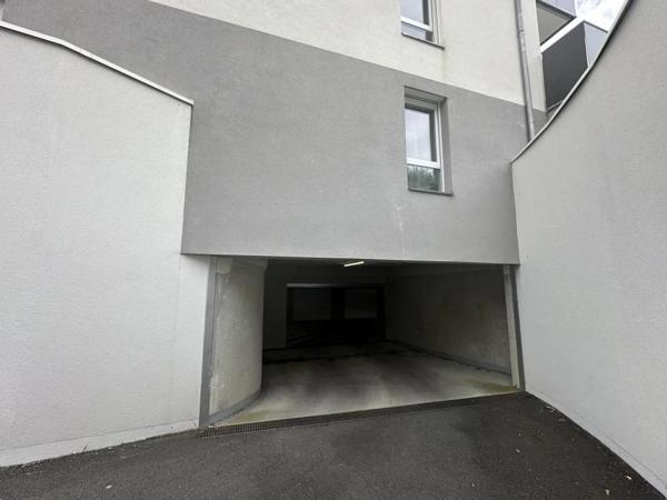Parking / Box à louer à Cognin (73160)