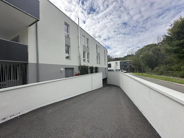 Parking / Box à louer à Cognin (73160)