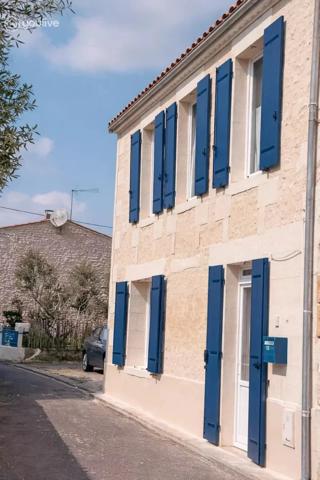 Maison charentaise de caractère – Emplacement privilégié à Meschers-sur-Gironde