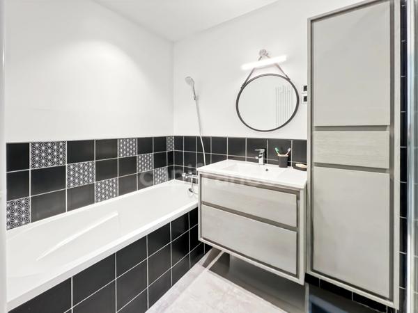 À VENDRE - BOULOGNE-SUR-MER - APPARTEMENT 3 PIÈCES - 2 CHAMBRES - LOGGIA