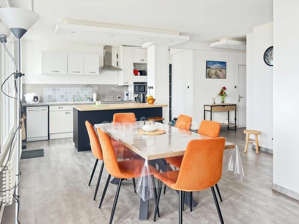 À VENDRE - BOULOGNE-SUR-MER - APPARTEMENT 3 PIÈCES - 2 CHAMBRES - LOGGIA