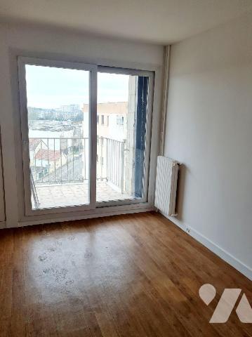 Avenue du Général Patton venez visiter cet appartement lumineux de 78m², situé au 5ème étage , ...