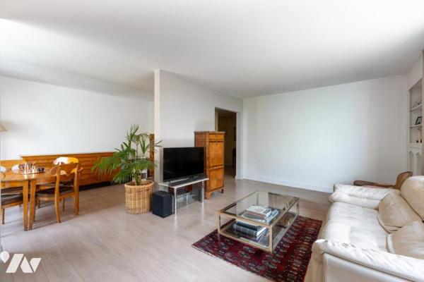 Appartement de 4 pièces- denier étage - balcon - calme - parking