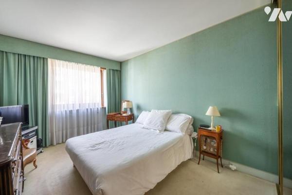 Appartement de 4 pièces- denier étage - balcon - calme - parking