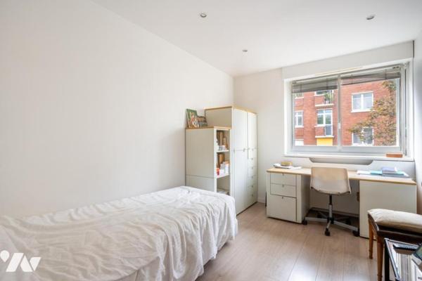 Appartement de 4 pièces- denier étage - balcon - calme - parking