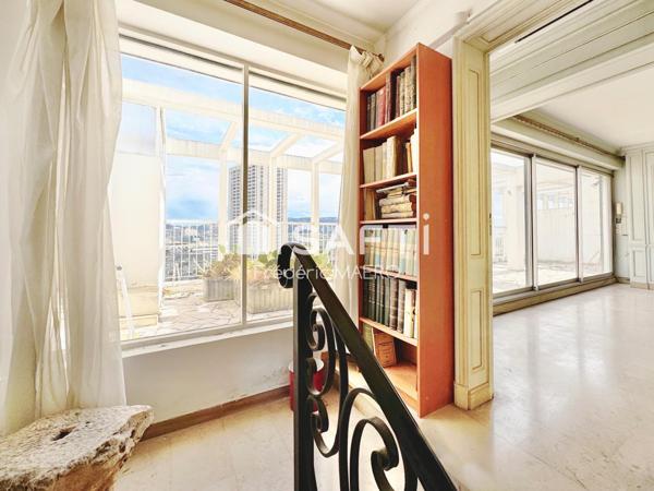 -Superbe Duplex d’Exception dans le Carré d’Or de Marseille-