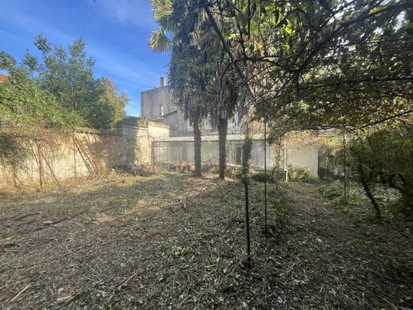 Maison à vendre |  Châteauneuf-sur-Charente |  9 pièces | 255 m²