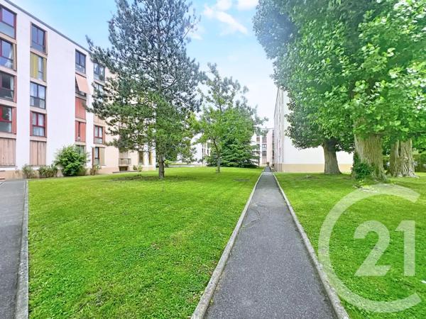 Appartement F2 à vendre  3 pièces - 55,38 m 2   IVRY SUR SEINE  - 94