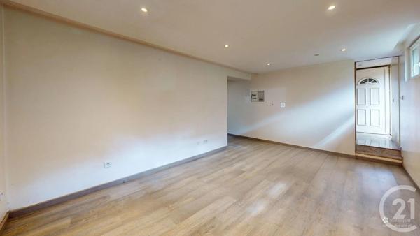 Appartement F2 à vendre  3 pièces - 55,38 m 2   IVRY SUR SEINE  - 94