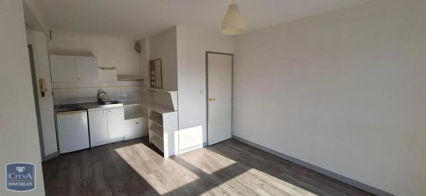 Appartement à louer 2 pièces 34.6m² Laval (53000)