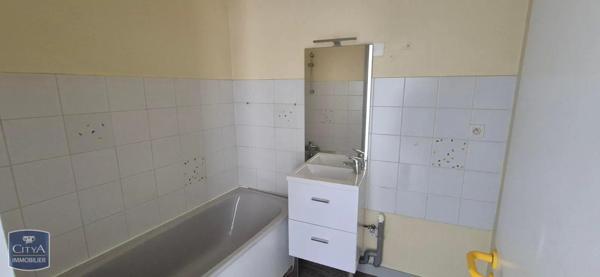 Appartement à louer 2 pièces 34.6m² Laval (53000)