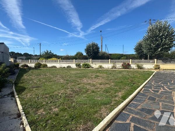 LOUDEAC, maison de 75m² en impasse, dans le centre-ville