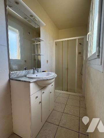 LOUDEAC, maison de 75m² en impasse, dans le centre-ville