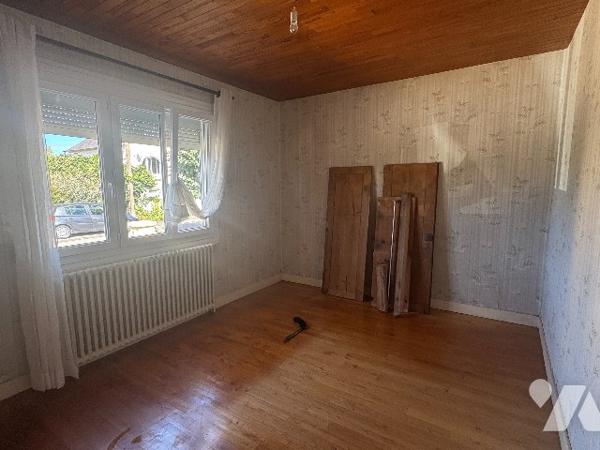 LOUDEAC, maison de 75m² en impasse, dans le centre-ville