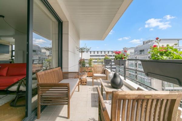 Appartement
         2 pièces
        - 53 m² Exclusivité 553 000 € *