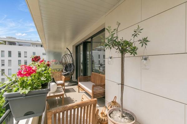 Appartement
         2 pièces
        - 53 m² Exclusivité 553 000 € *