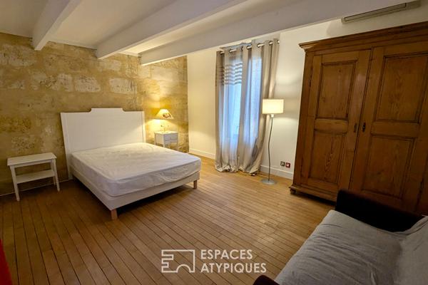 La maison meublée de type loft aux Chartrons