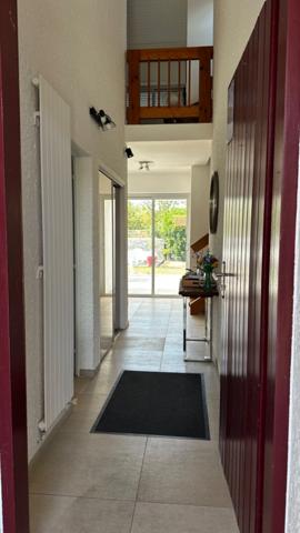 Cap de Bos – Pessac : Une Maison d’Architecte qui invite à l’Art de Vivre