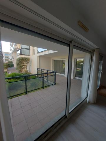 Quartier les Minimes : spacieux T3 avec terrasse et garage boxé