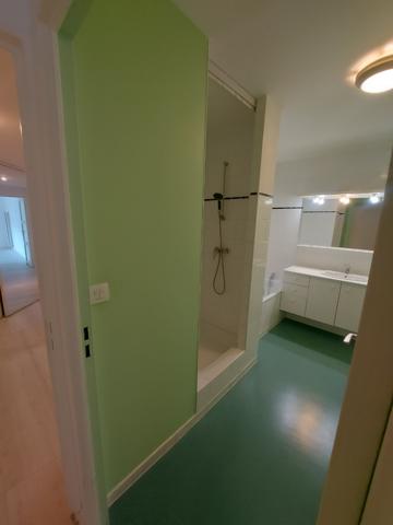 Quartier les Minimes : spacieux T3 avec terrasse et garage boxé