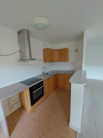 Quartier les Minimes : spacieux T3 avec terrasse et garage boxé