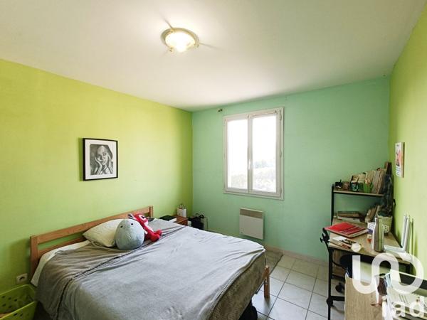 Maison 5 pièces de 104 m² à Entraigues-sur-la-Sorgue (84320)