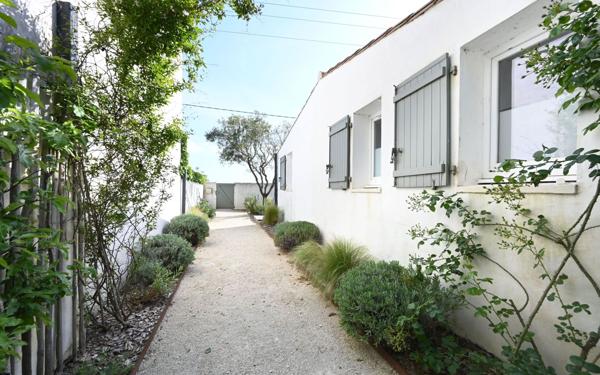 Maison à vendre    6 pièces •  Les Portes-en-Ré