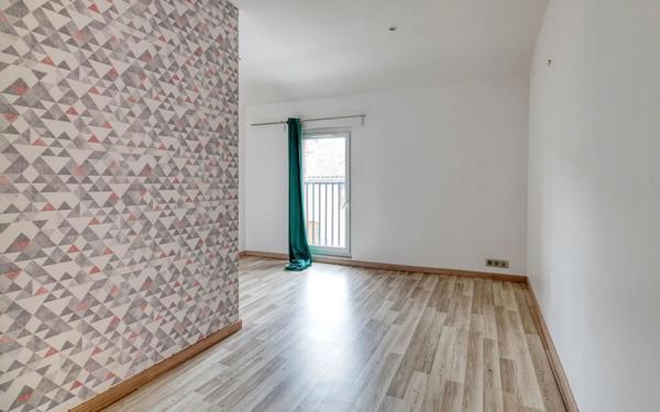 Maison à vendre    3 pièces • 84 m2 Grenade