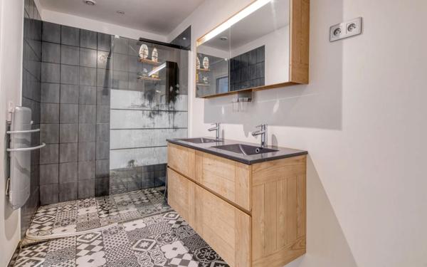 Maison à vendre    3 pièces • 84 m2 Grenade