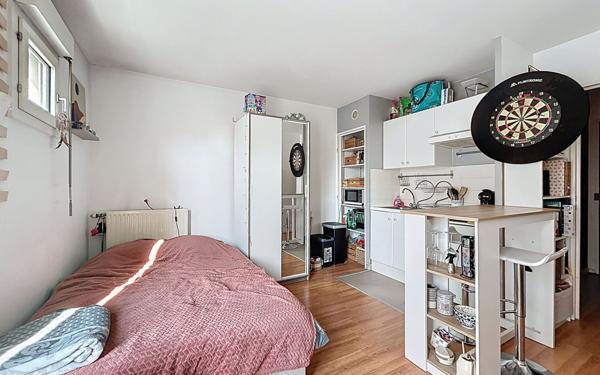Appartement à vendre    1 pièce • 26,02 m2 Suresnes