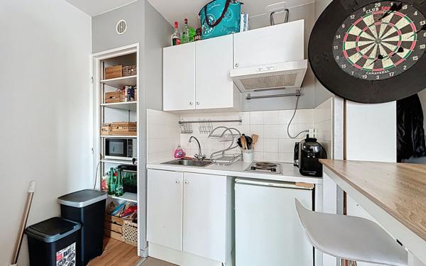 Appartement à vendre    1 pièce • 26,02 m2 Suresnes