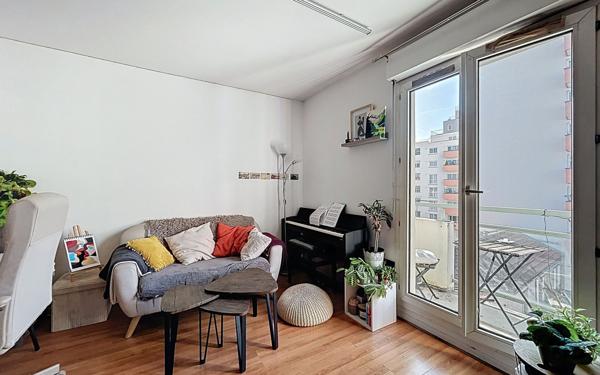 Appartement à vendre    1 pièce • 26,02 m2 Suresnes
