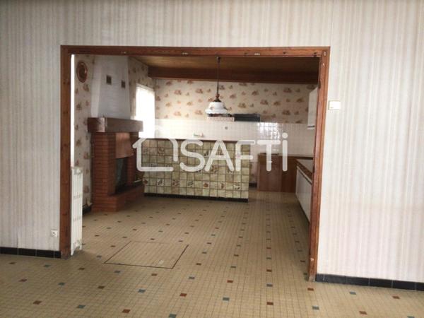 Maison 190 m2 au centre de Villeréal proche de toutes commodités.