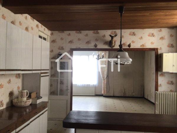 Maison 190 m2 au centre de Villeréal proche de toutes commodités.