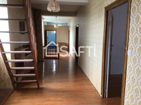 Maison 190 m2 au centre de Villeréal proche de toutes commodités.