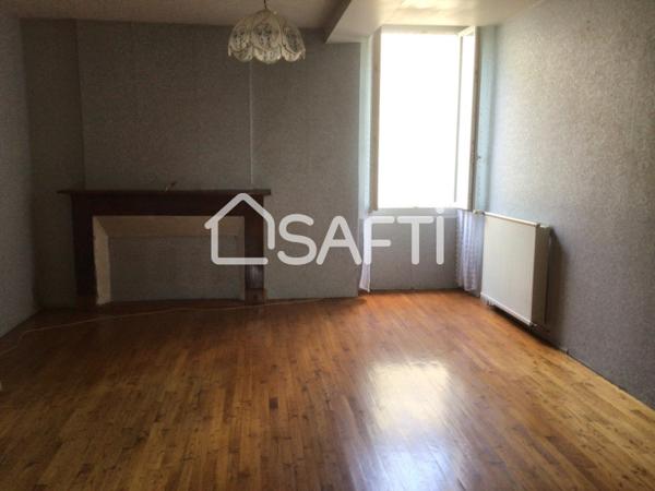 Maison 190 m2 au centre de Villeréal proche de toutes commodités.