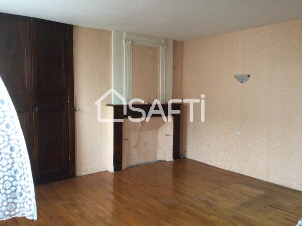 Maison 190 m2 au centre de Villeréal proche de toutes commodités.