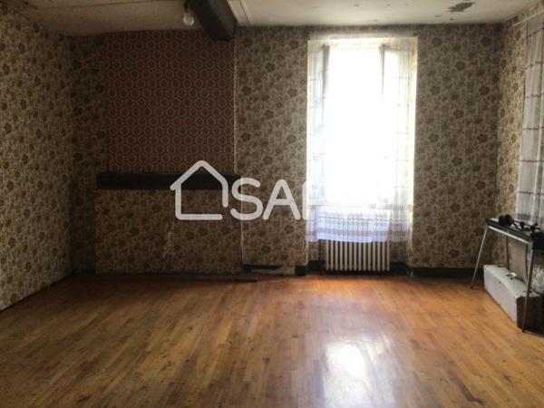 Maison 190 m2 au centre de Villeréal proche de toutes commodités.