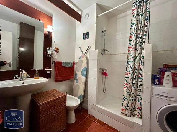 Appartement à louer 3 pièces 76.6m²