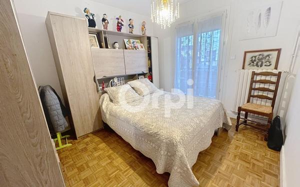 Immeuble à vendre    3 pièces •  Coulounieix-Chamiers