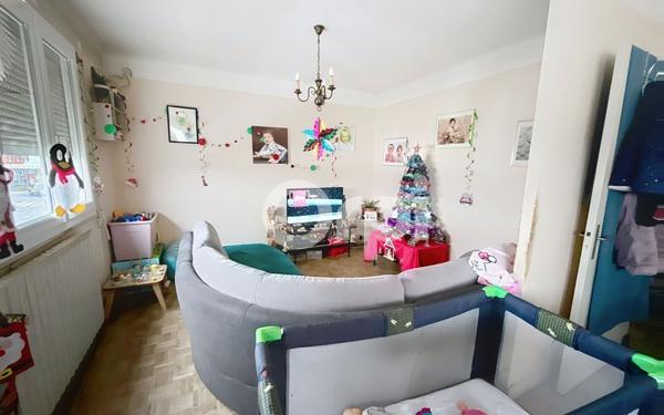 Immeuble à vendre    3 pièces •  Coulounieix-Chamiers