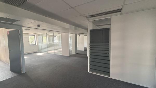 Bureaux fonctionnels à louer à Nanterre - Loyer compétitif
