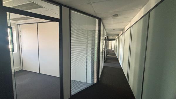 Bureaux fonctionnels à louer à Nanterre - Loyer compétitif
