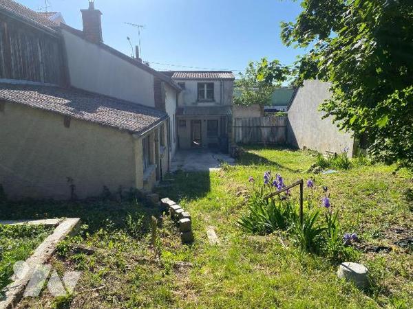 Secteur Avenue Foch, une maison à rénover entièrement d'environ 73 m² sur une parcelle de 773 m...