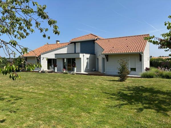 Maison à vendre à Chalonnes-sur-Loire dans le Maine-et-Loire (49290), ref : 12516/1259