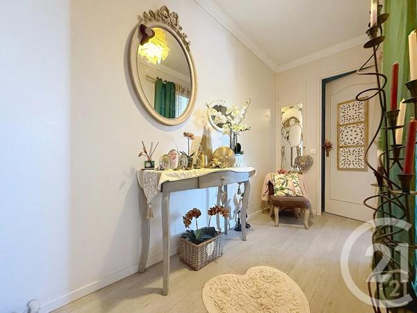 Appartement F3 à vendre  3 pièces - 67 m 2   VILLEMOMBLE  - 93