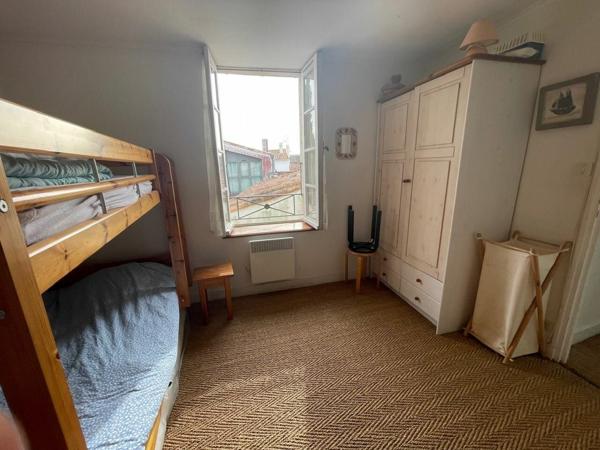 Maison à vendre    3 pièces •  La Flotte